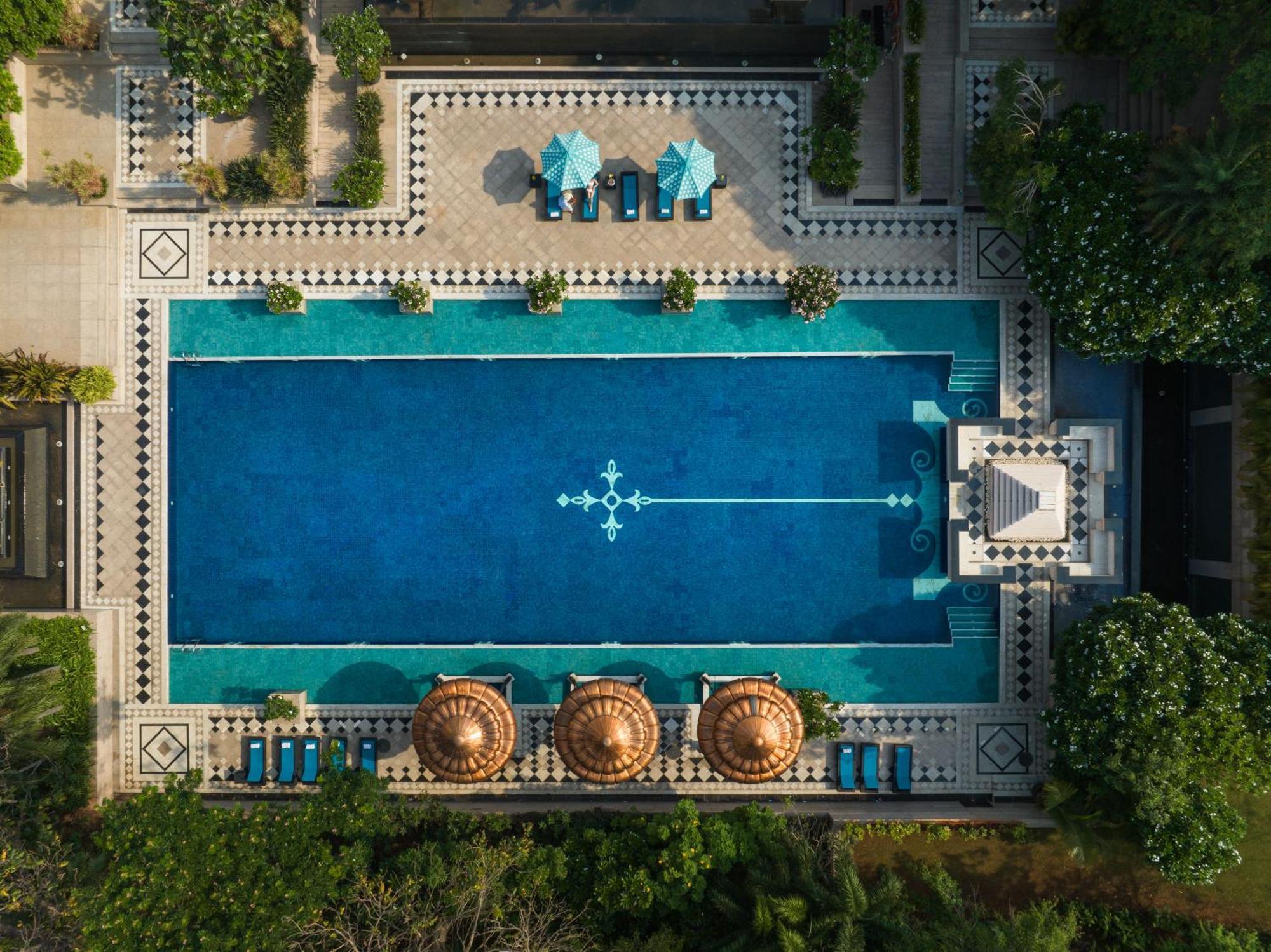 Taj Krishna Hotel Hyderabad Exterior photo